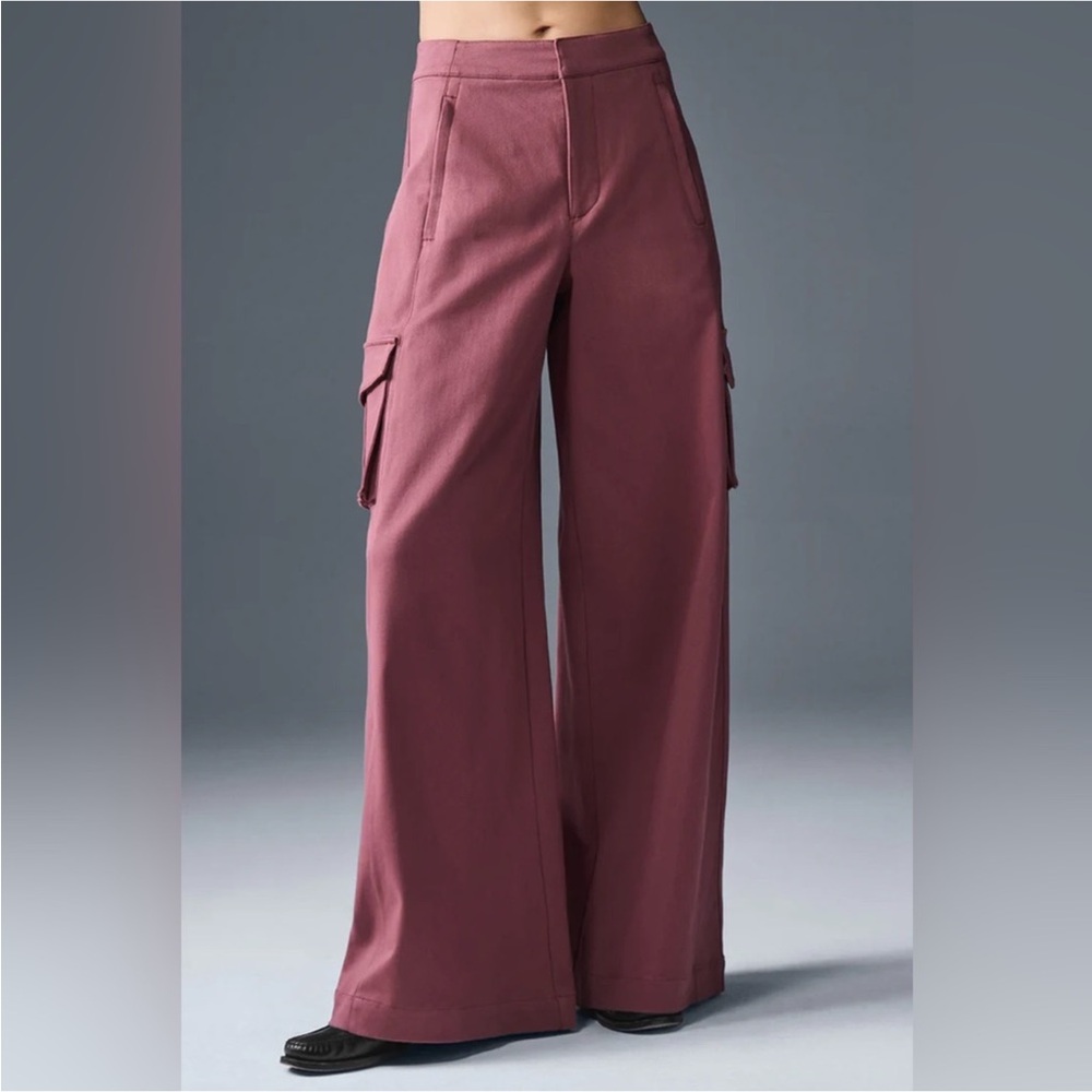 ALO Yoga Show Off Cargo Wide Leg Trouser, Burgundy Truffle Small - Picture 3 of 12